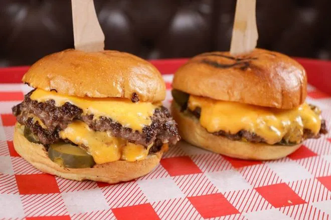 Double Smash Cheeseburger