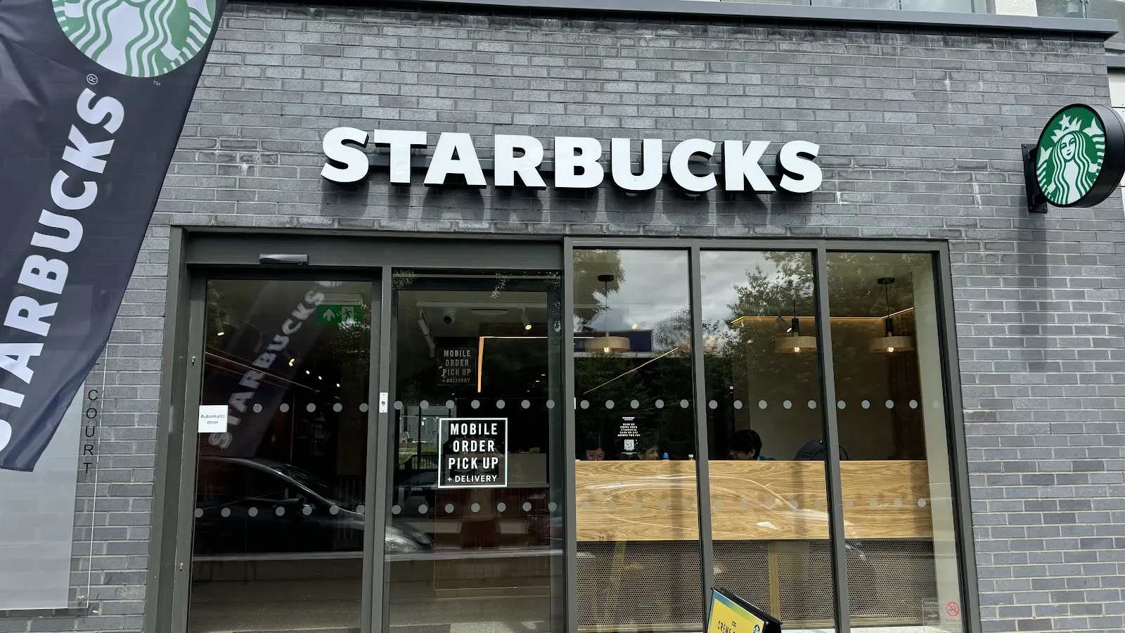 Starbucks (Station Road)