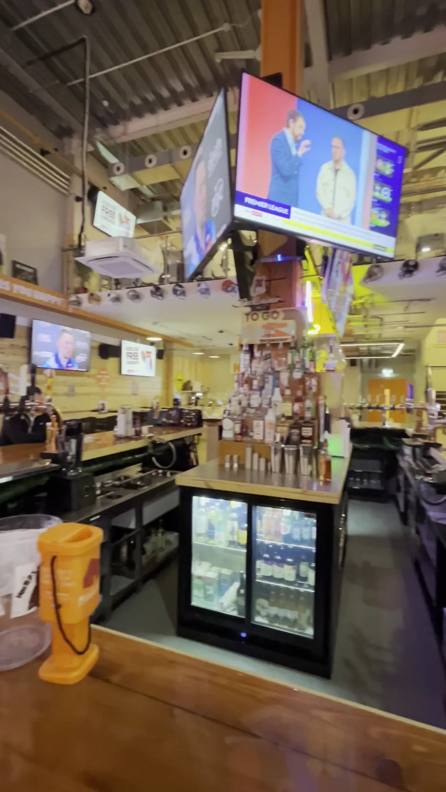 Hooters (Newcastle)