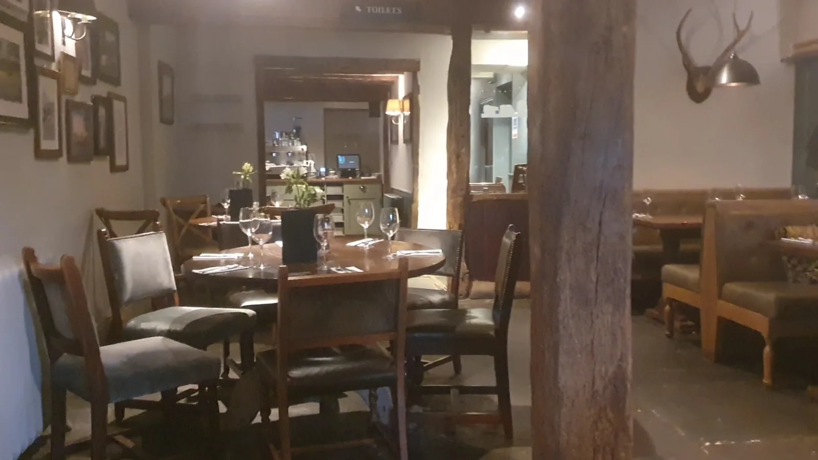 The Cowherds - Vintage Inns Contemporary (Southampton, The Common)