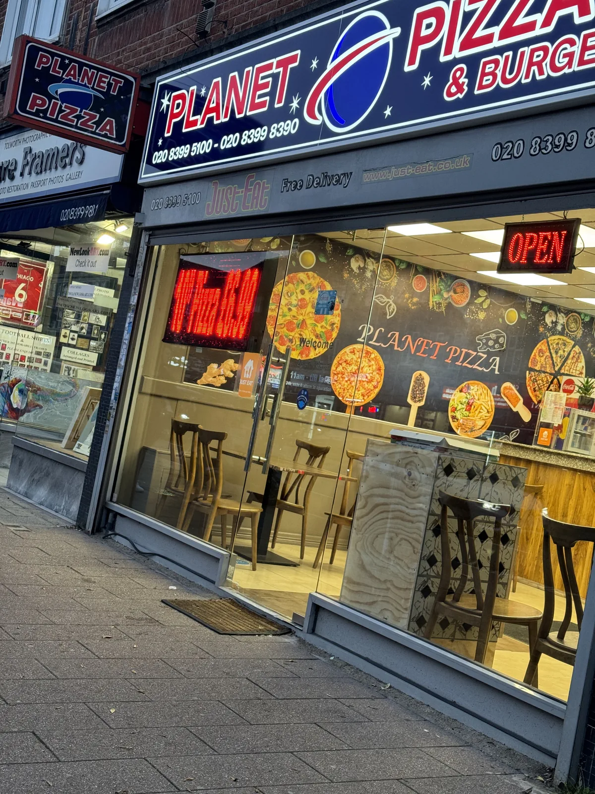 Planet Pizza