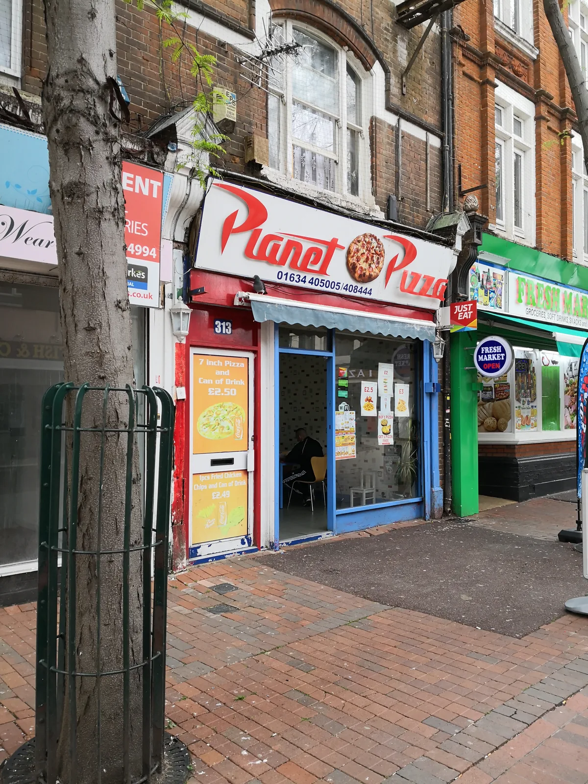 Planet Pizza