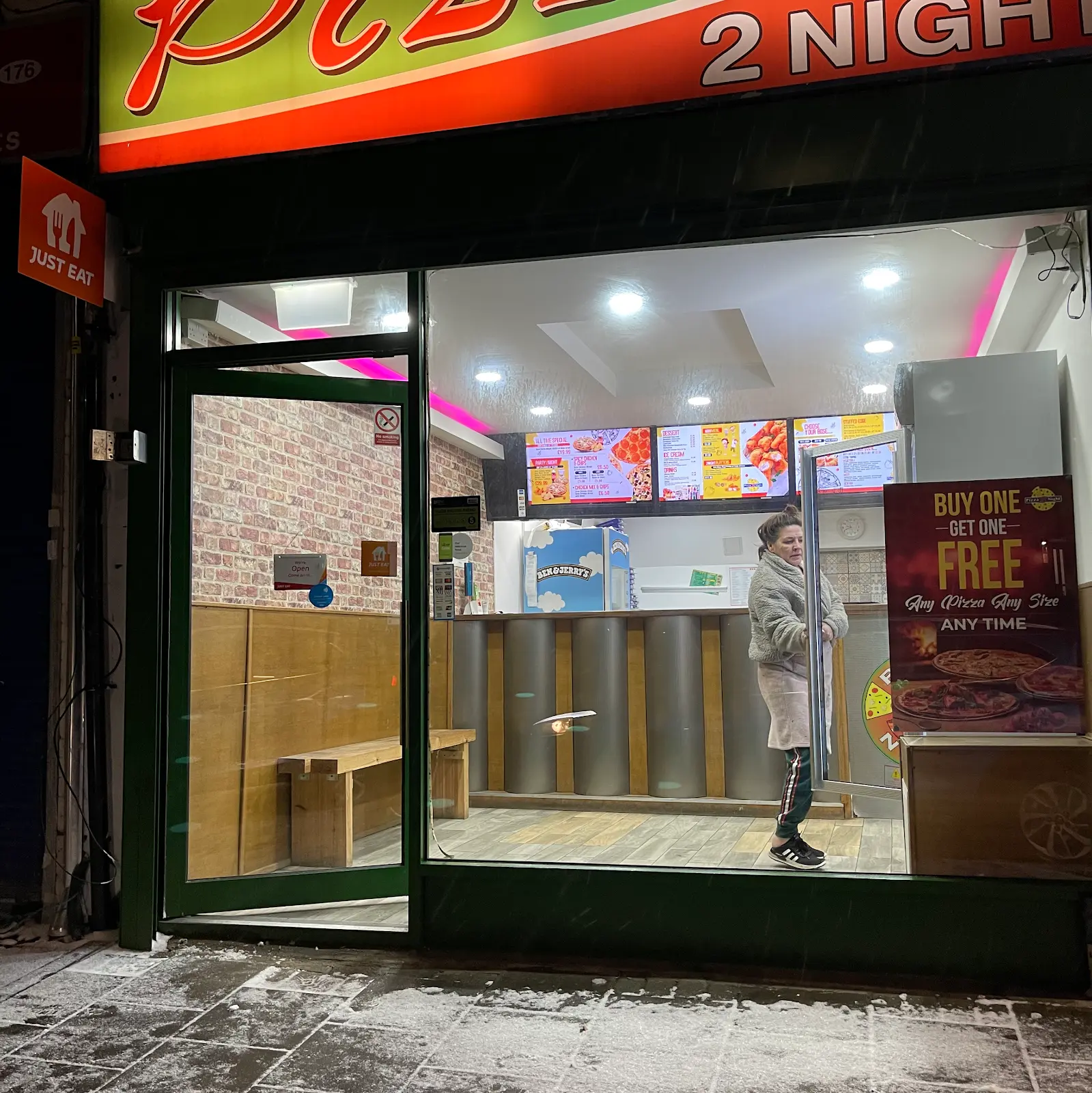 Halal pizza