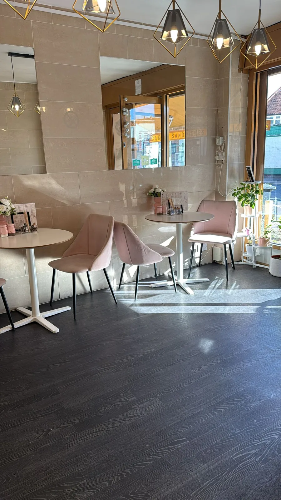 MEDCAKES (308 Whippendell Road)
